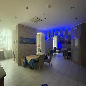 Hotel Montecarlo, Milán